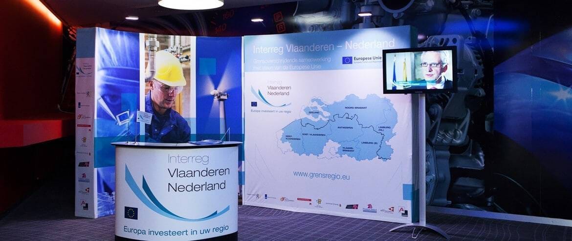 Portable Stretch Frame with Case & Counter